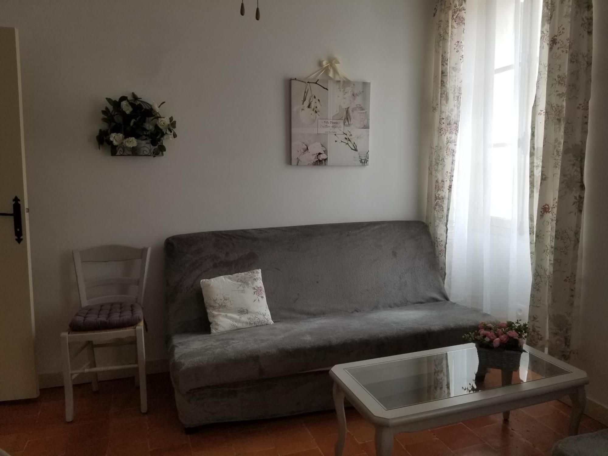 Апартаменты Joli T2 De 40M² A Louer A Ле-Мюи Экстерьер фото