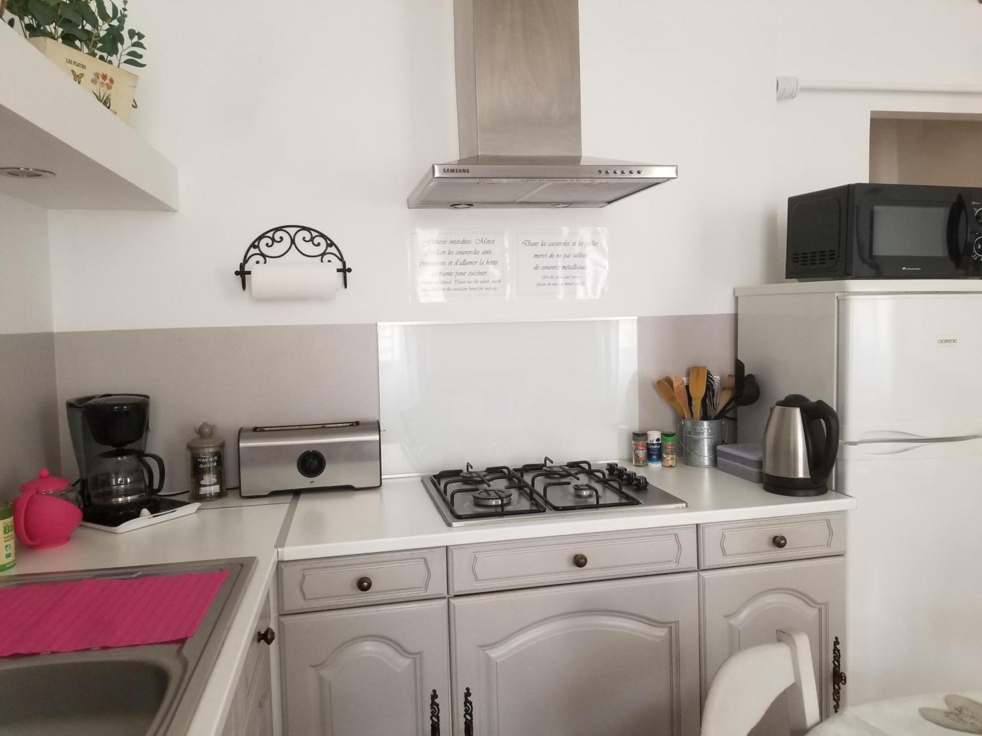 Апартаменты Joli T2 De 40M² A Louer A Ле-Мюи Экстерьер фото