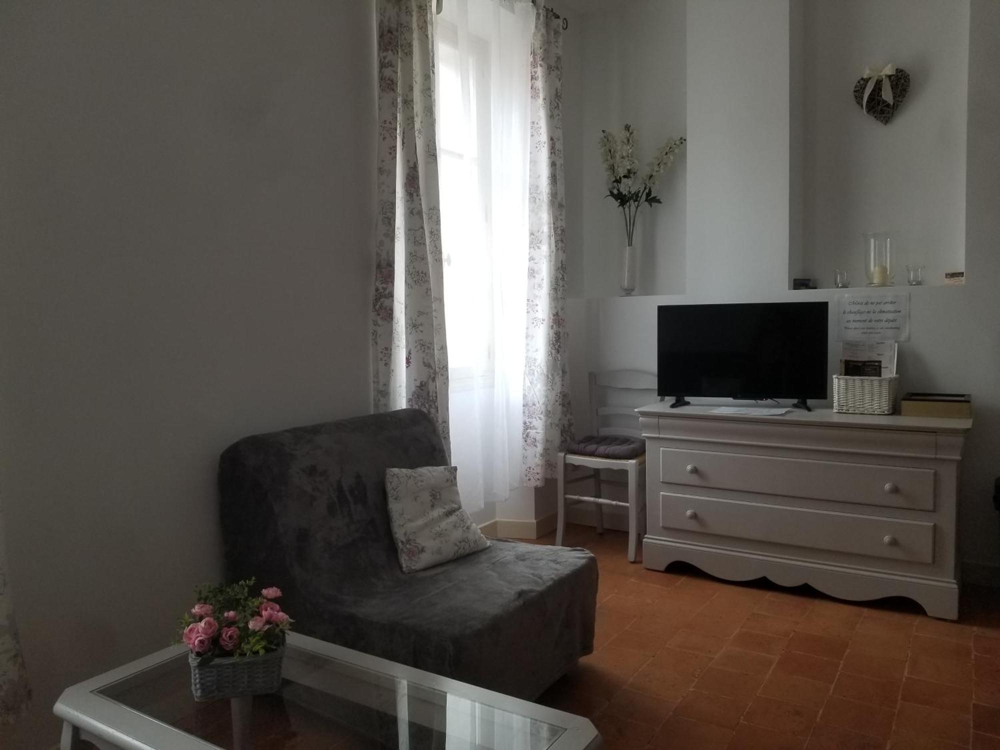 Апартаменты Joli T2 De 40M² A Louer A Ле-Мюи Экстерьер фото